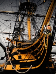 HMS_Victory_-_bow